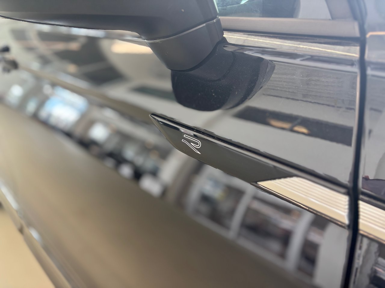 2023 Volkswagen Tiguan Comfortline R-Line Black Edition