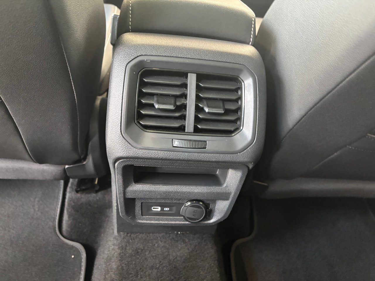 2023 Volkswagen Tiguan Comfortline R-Line Black Edition