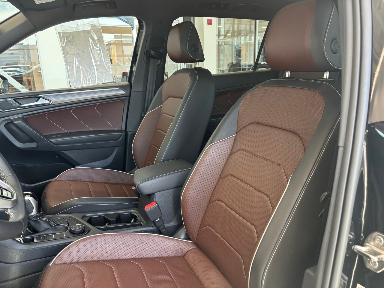 Volkswagen Tiguan Highline R-Line CUIR TOIT PANO NAVIGATION 2023 JAMAIS ACCIDENTÉ