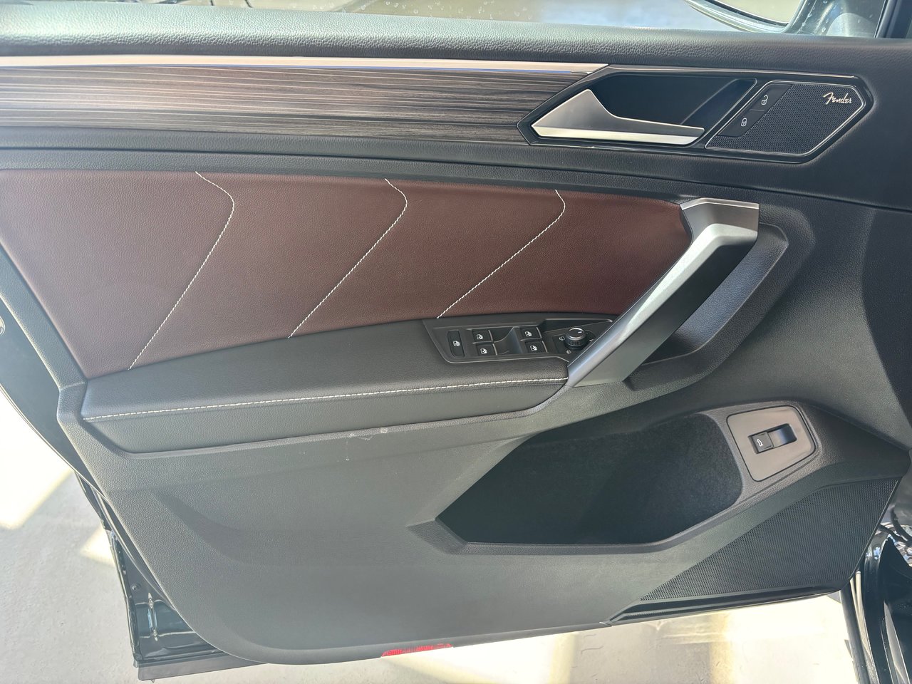 Volkswagen Tiguan Highline R-Line CUIR TOIT PANO NAVIGATION 2023 JAMAIS ACCIDENTÉ