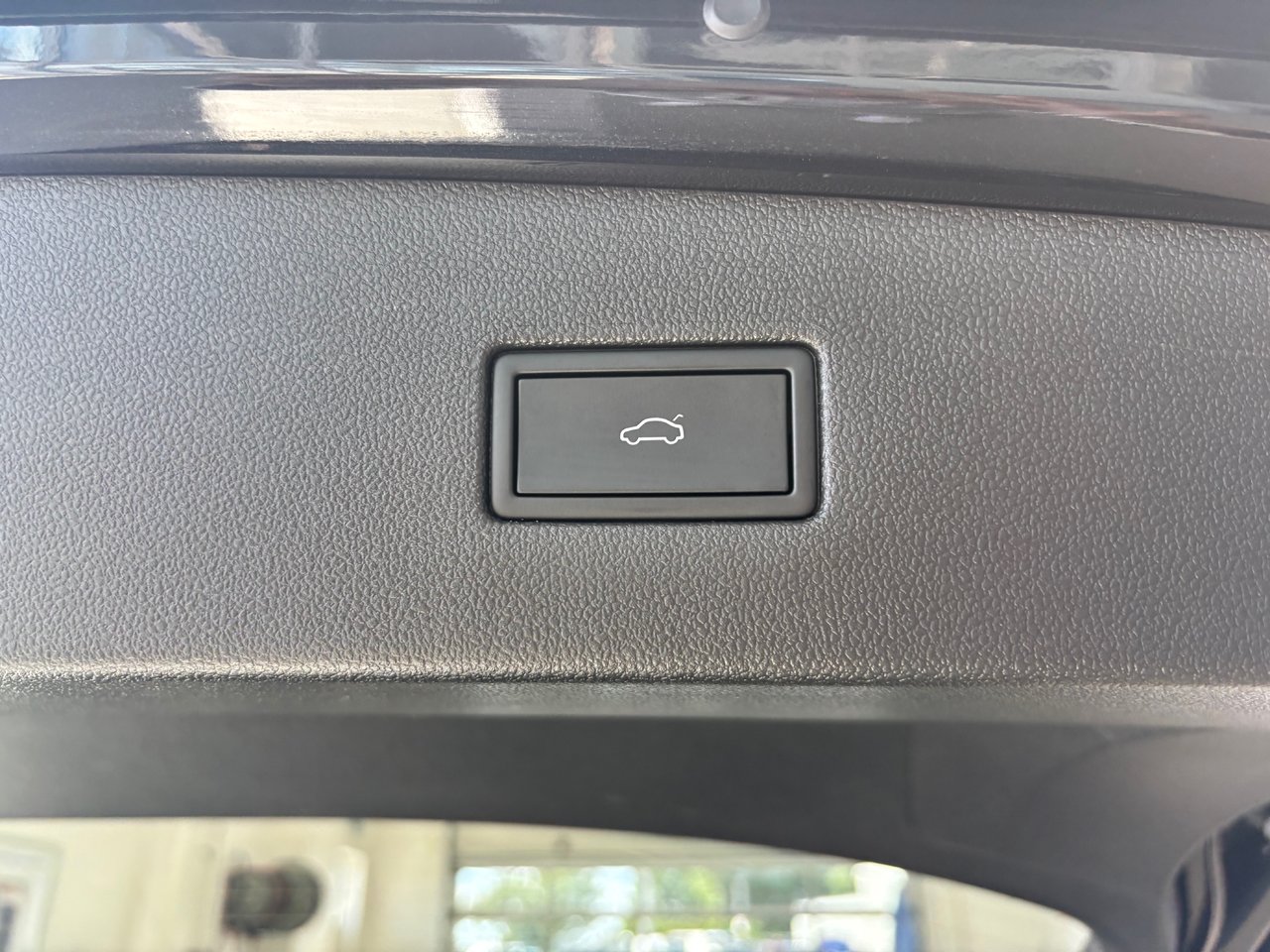 Volkswagen Tiguan Highline R-Line CUIR TOIT PANO NAVIGATION 2023 JAMAIS ACCIDENTÉ
