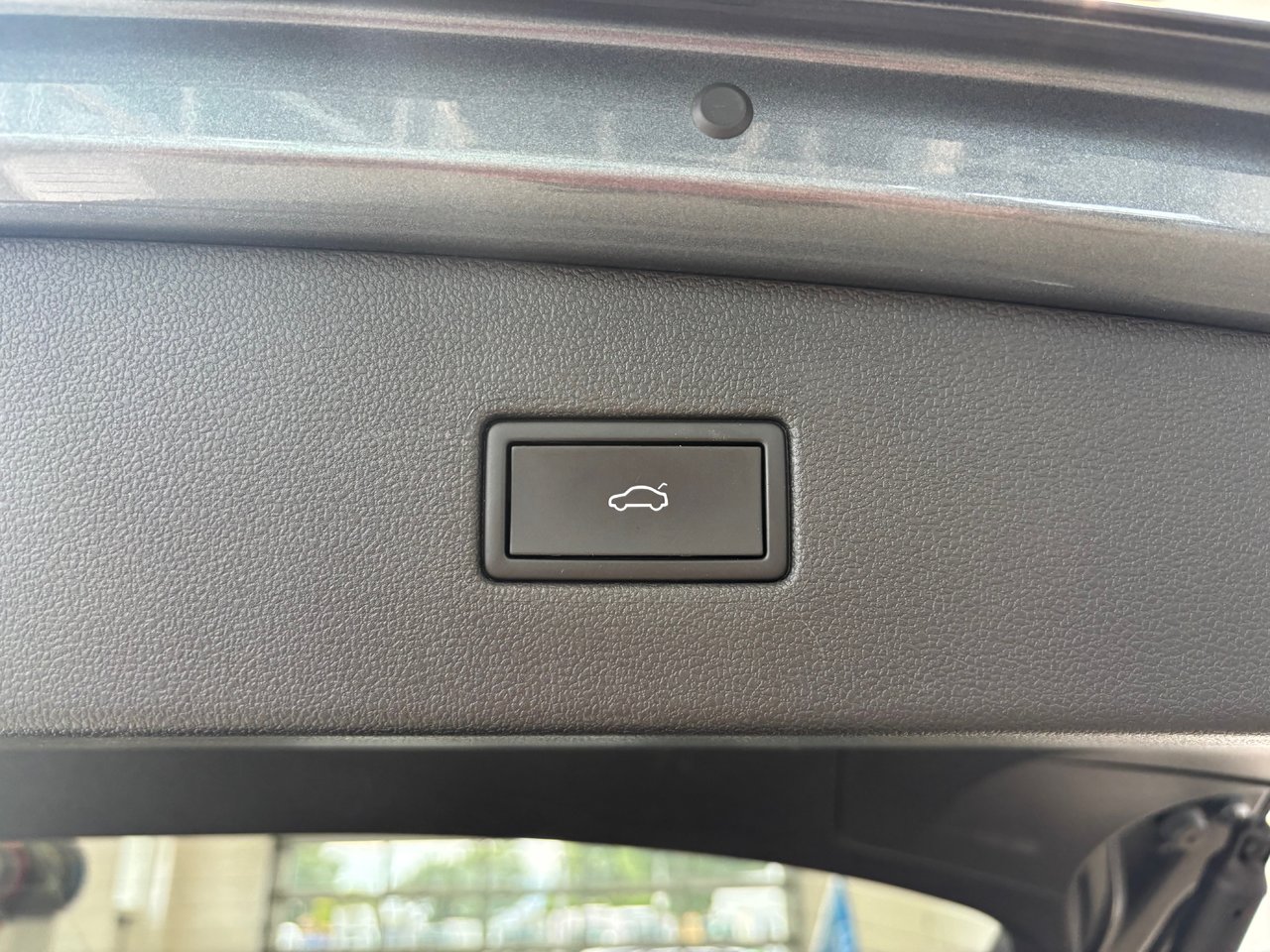 Volkswagen Tiguan Comfortline R-Line Black Edition TOIT PANO 2023 JAMAIS ACCIDENTÉ