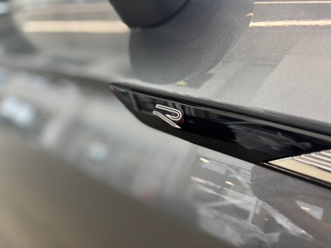 Volkswagen Tiguan Comfortline R-Line Black Edition TOIT PANO 2023 JAMAIS ACCIDENTÉ