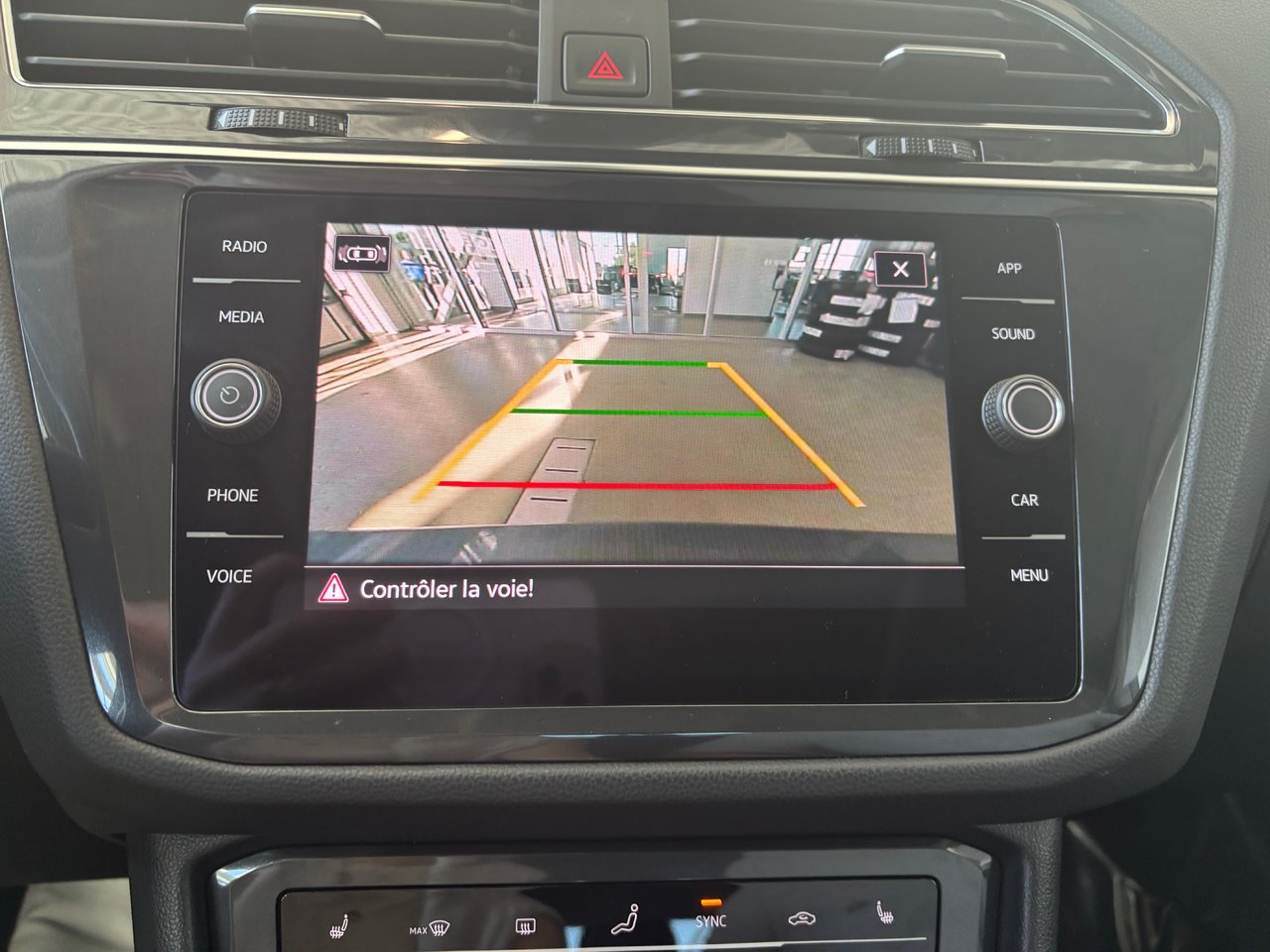 Volkswagen Tiguan Comfortline TOIT PANO SIMILICUIR AWD 2023 JAMAIS ACCIDENTÉ