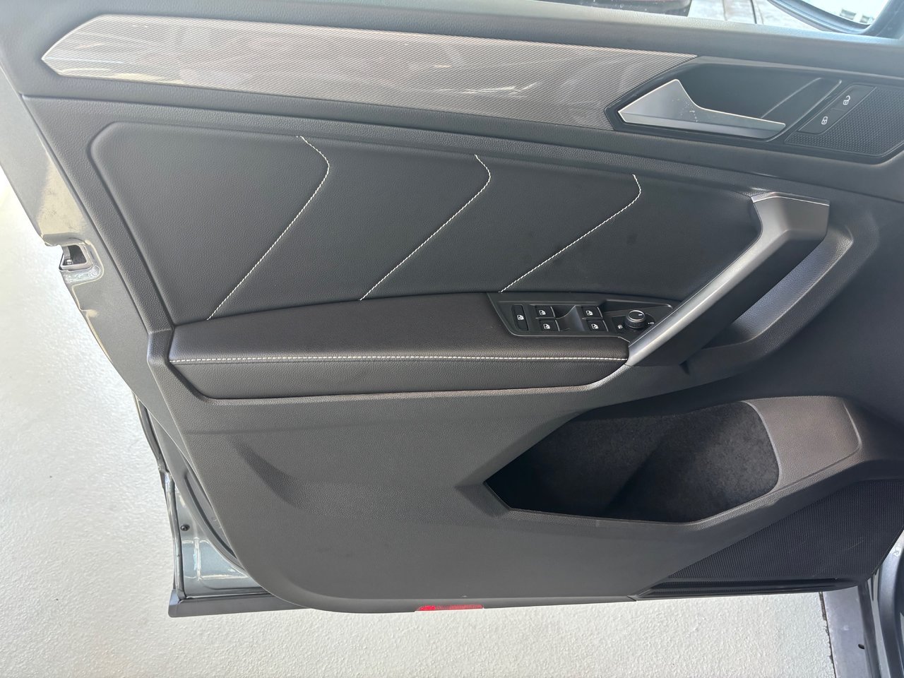 Volkswagen Tiguan Comfortline TOIT PANO SIMILICUIR AWD 2023 JAMAIS ACCIDENTÉ