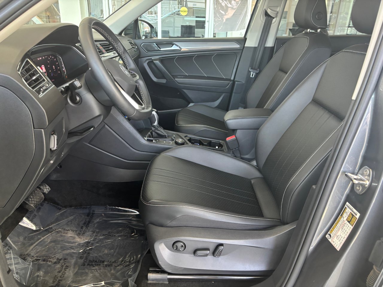 Volkswagen Tiguan Comfortline TOIT PANO SIMILICUIR AWD 2023 JAMAIS ACCIDENTÉ