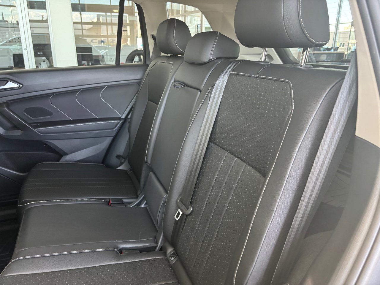 Volkswagen Tiguan Comfortline TOIT PANO SIMILICUIR AWD 2023 JAMAIS ACCIDENTÉ
