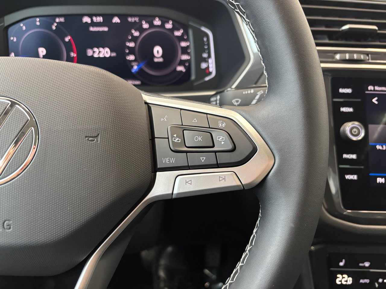 2024 Volkswagen Tiguan COMFORTLINE TOIT PANO SIMILI CUIR CARPLAY