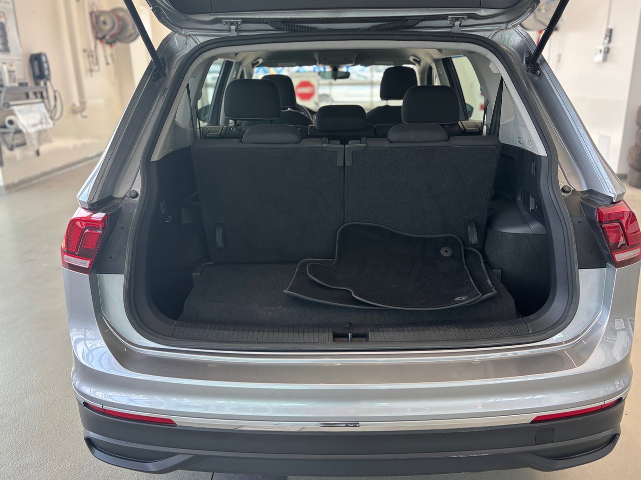 Volkswagen Tiguan Trendline 7 PASSAGERS 4MOTION CARPLAY 2024 7 PASSAGERS