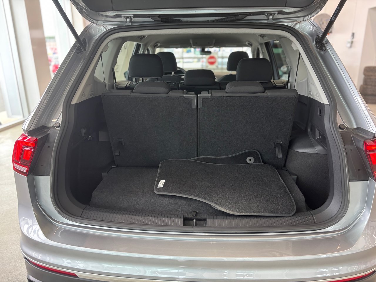 Volkswagen Tiguan Trendline 7 PASSAGERS 4MOTION CARPLAY 2024 7 PASSAGERS