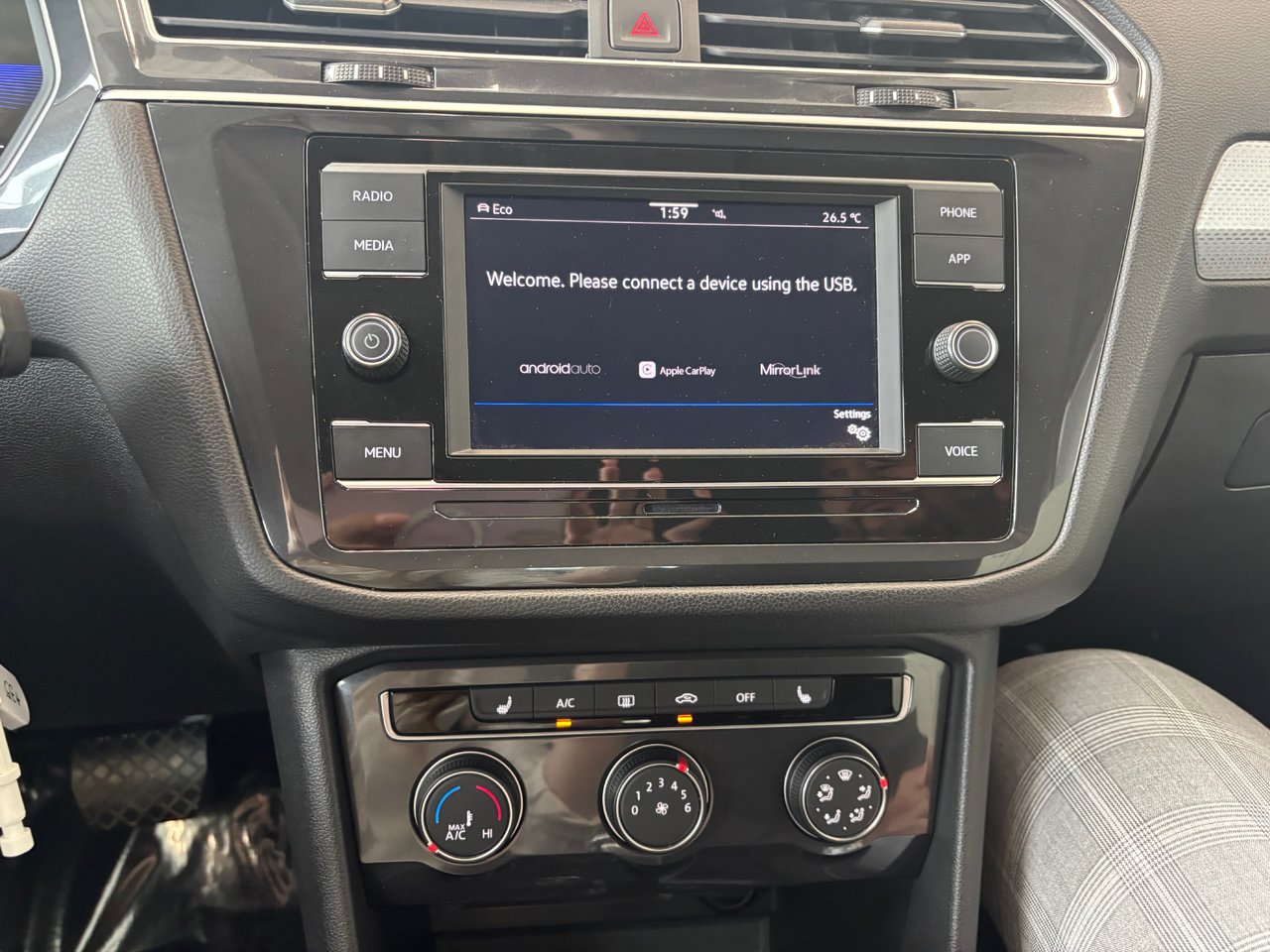 Volkswagen Tiguan Trendline 4MOTION CARPLAY SIÈGES CHAUFFANT 2024 A PARTIR DE 4.69%