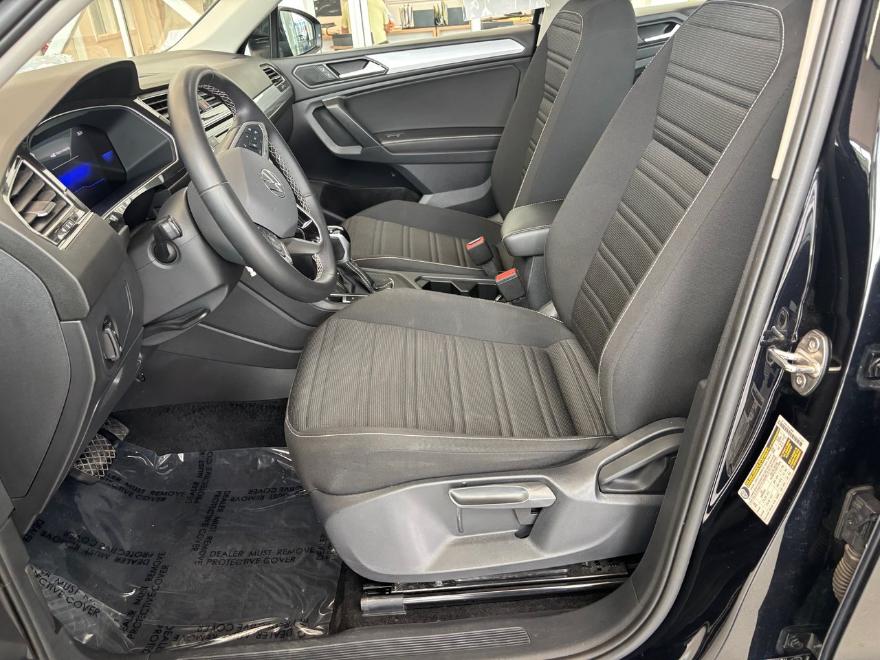 Volkswagen Tiguan Trendline 4MOTION CARPLAY SIÈGES CHAUFFANT 2024 A PARTIR DE 4.69%
