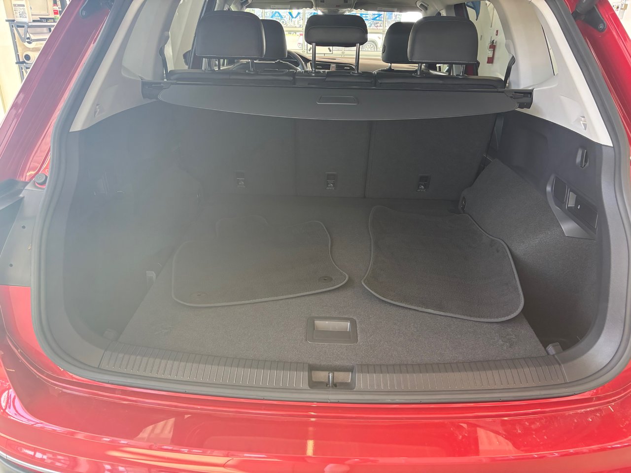 Volkswagen Tiguan Comfortline TOIT PANO SIEGES CHAUFFANT DÉMARREUR 2024 A PARTIR DE 4.39%