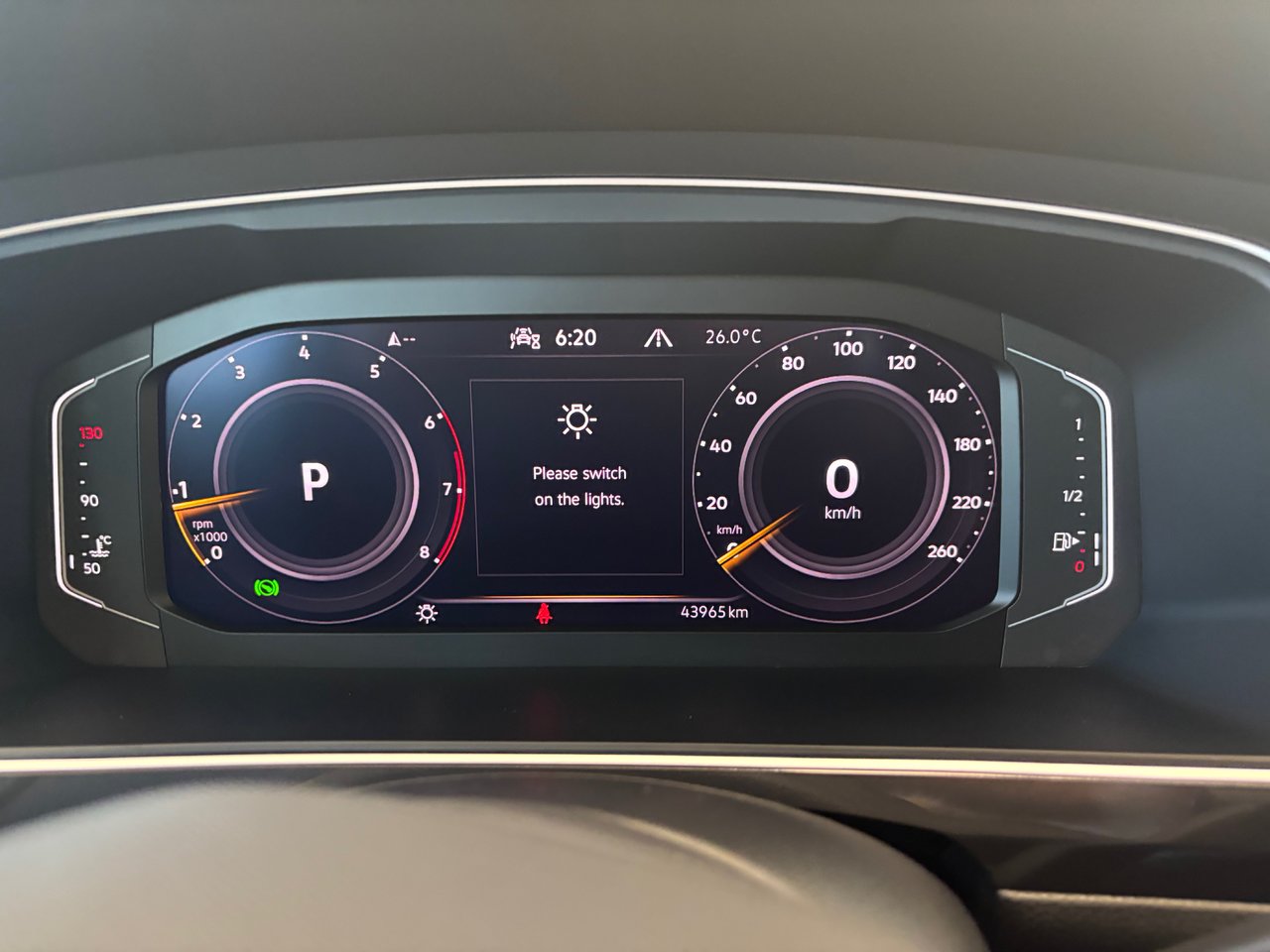 Volkswagen Tiguan Comfortline R-Line Black Edition TOIT PANO 2024 A PARTIR DE 4.39%