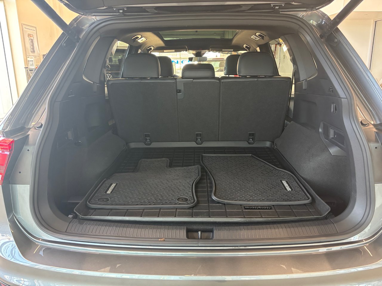 Volkswagen Tiguan Comfortline R-Line Black Edition TOIT PANO 2024 A PARTIR DE 4.39%