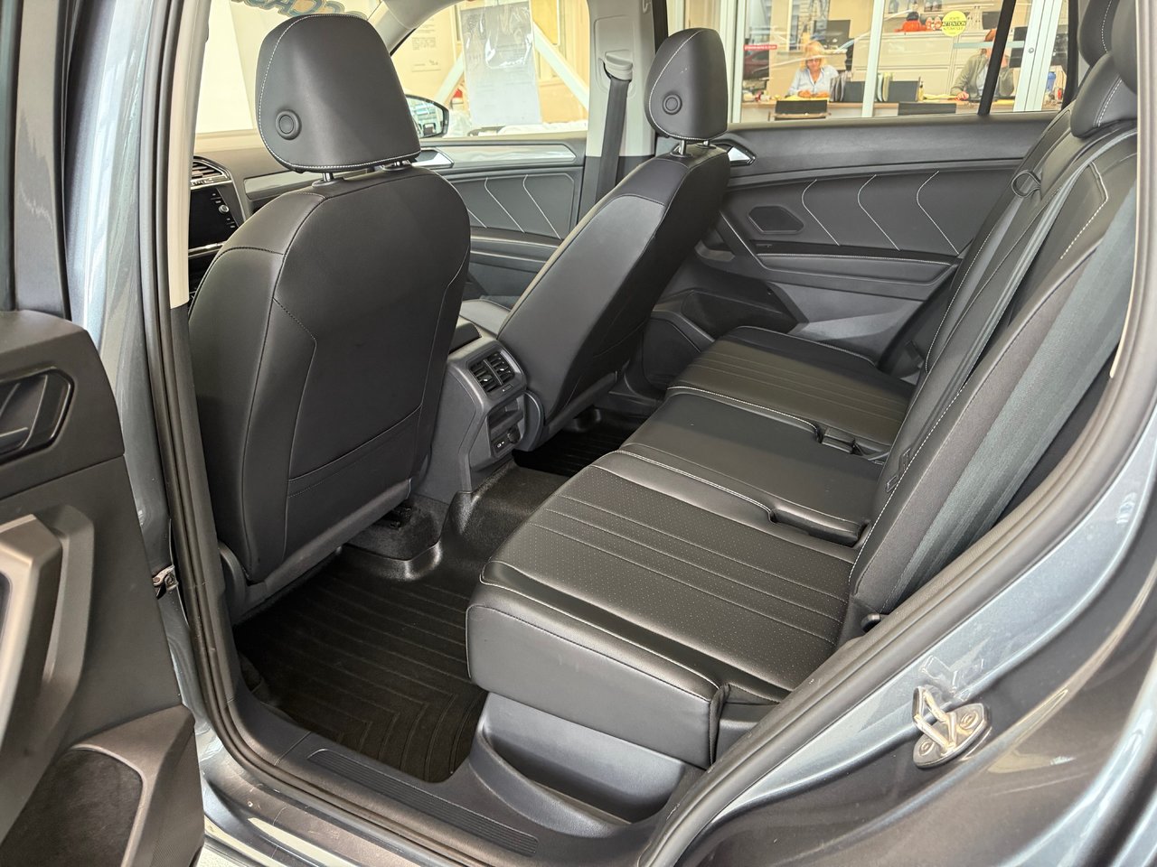 Volkswagen Tiguan Comfortline JAMAIS ACCIDENTÉ 2024 POSSIBILITÉ DE 3.99%