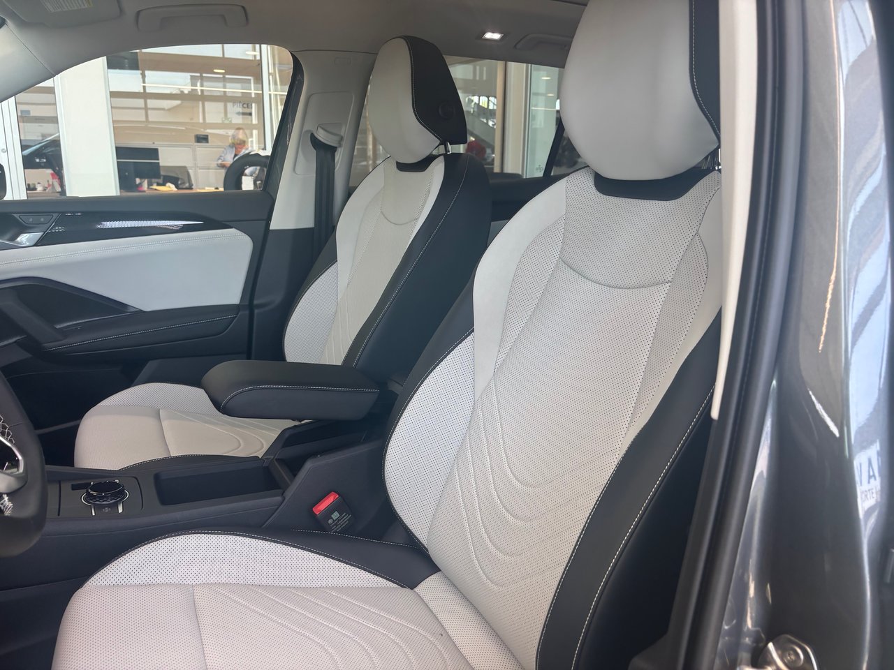 2025 Volkswagen Tiguan Comfortline DEMO SPECIAL