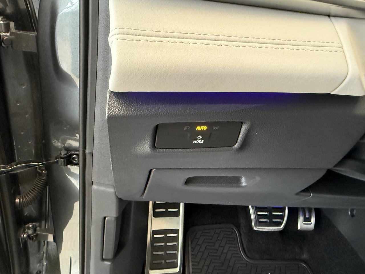 2026 Volkswagen Tiguan Comfortline R-Line Black Edition DEMO SPECIAL