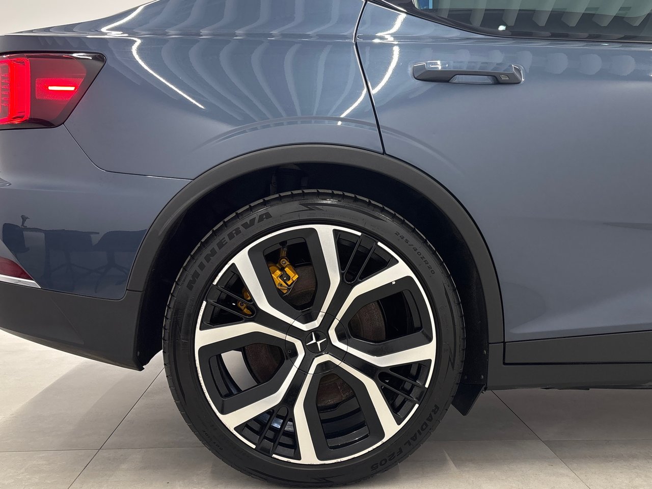 Polestar 2 BASE 2022-4