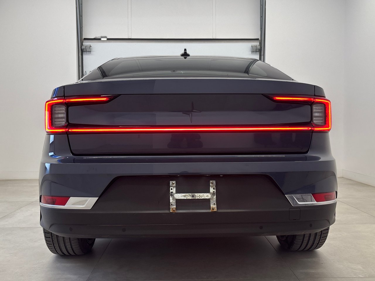 Polestar 2 BASE 2022-8