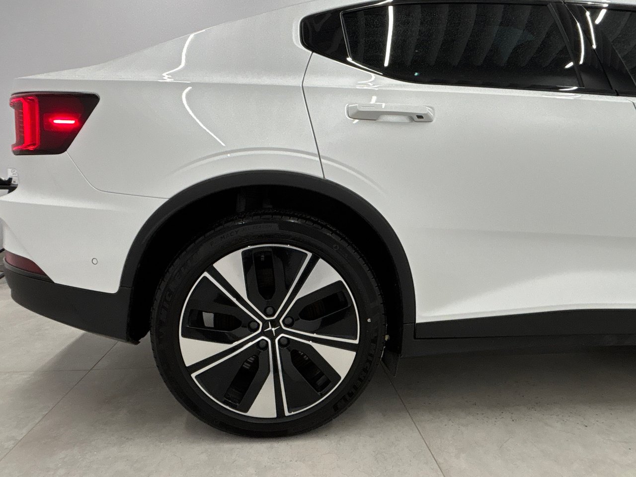 Polestar 2 Plus 2024-8
