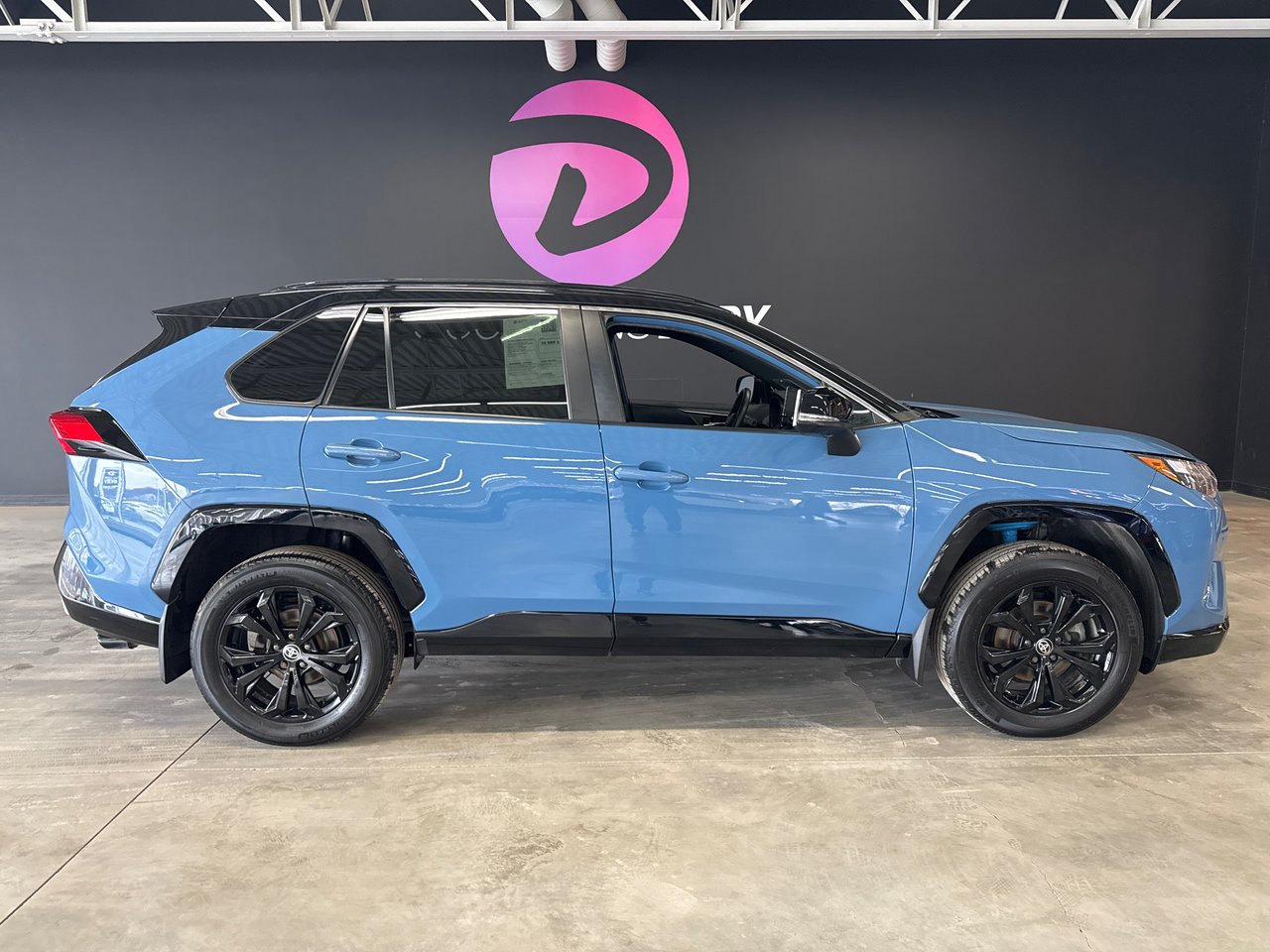 2022 Toyota RAV4 Hybrid Premium XSE AWD