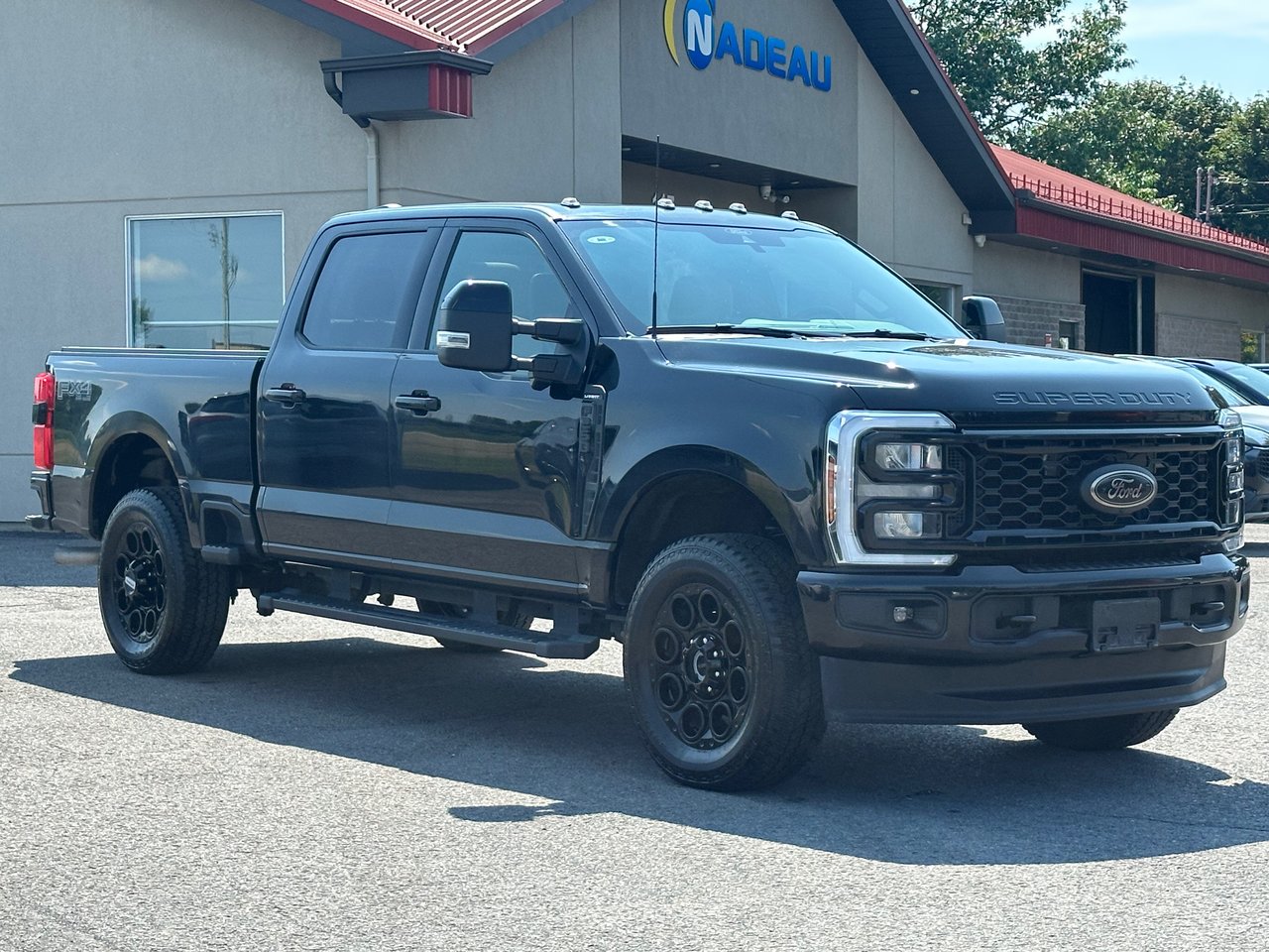 2025 Ford F-250 Super Duty Lariat Crew Cab 4WD
