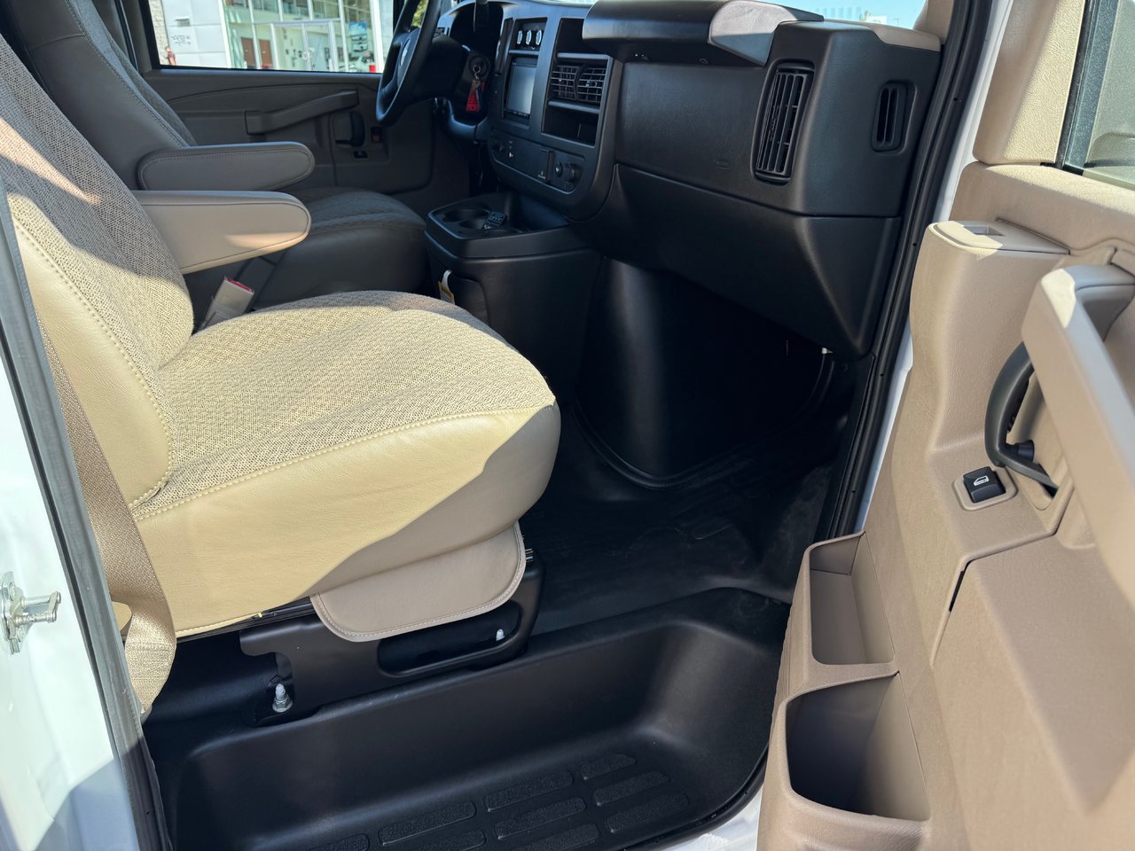 Chevrolet Express Commercial Cutaway CLASSE C JAYCO REDHAWK SE 22C 2022-13