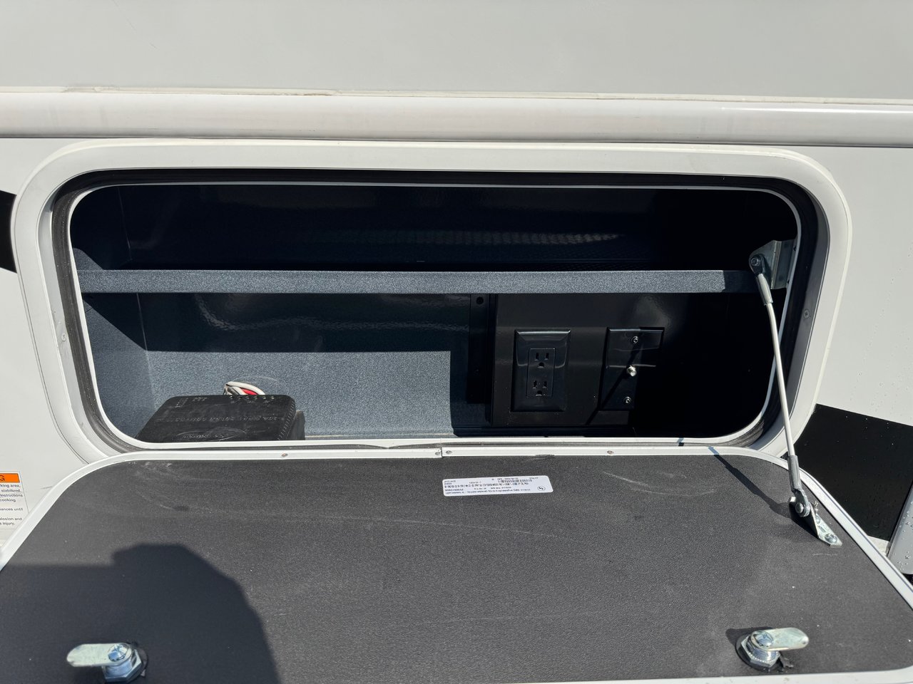 Chevrolet Express Commercial Cutaway CLASSE C JAYCO REDHAWK SE 22C 2022-18