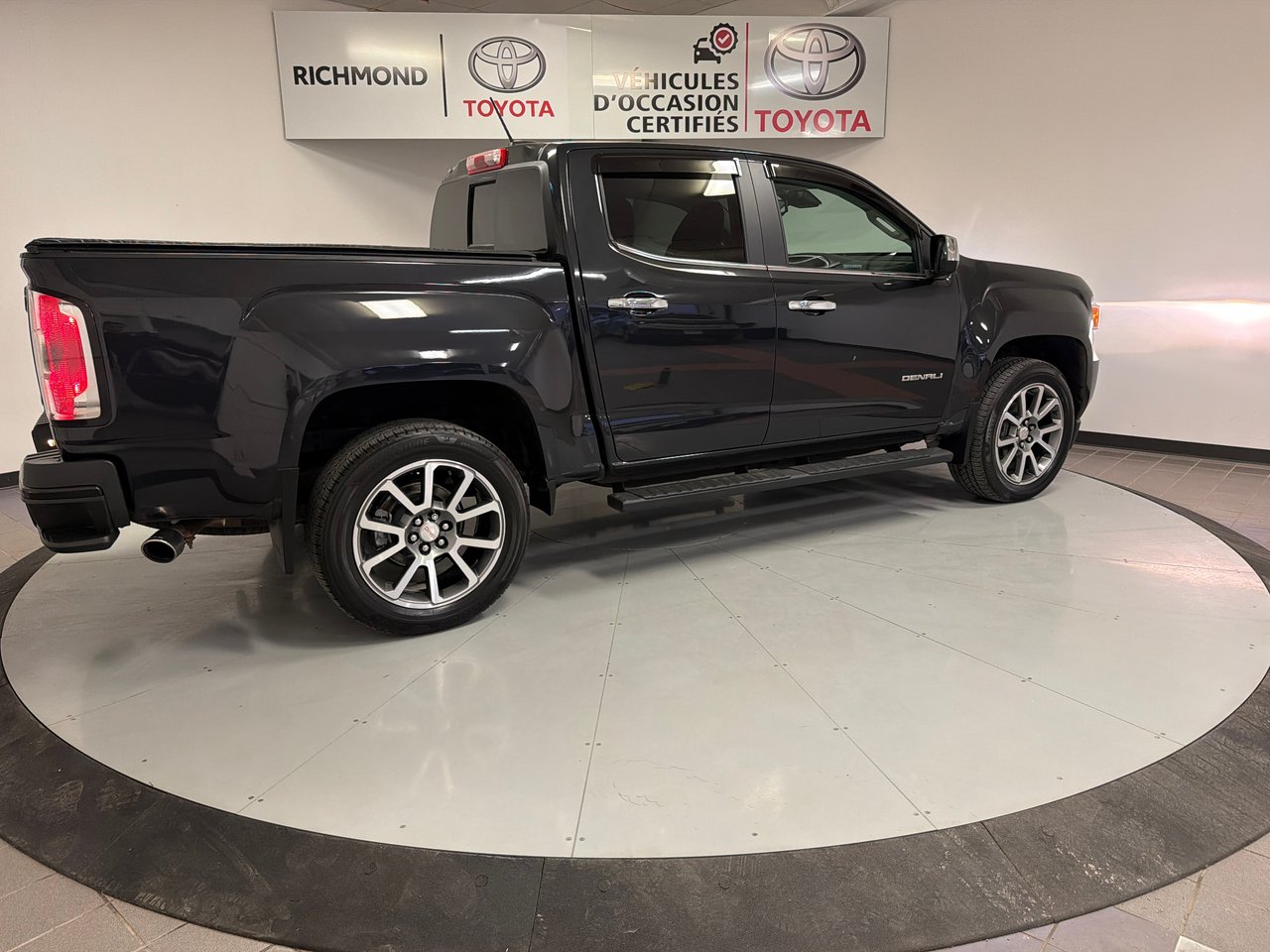 GMC Canyon 4WD Denali *BEAU CAMION + BAS KILOMÉTRAGE* 2020-10