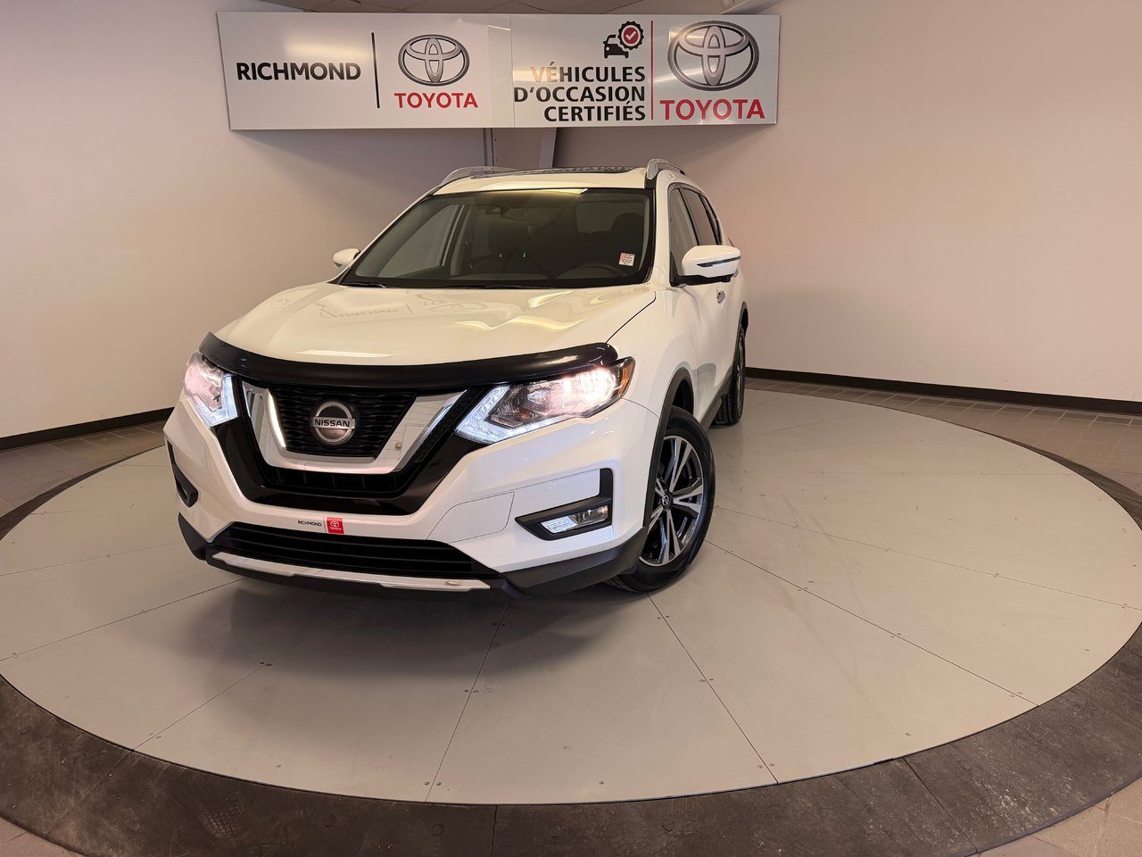 Nissan Rogue SV *BAS KILOMÉTRAGE + TRÈS BEAU VÉHICULE** 2019-0