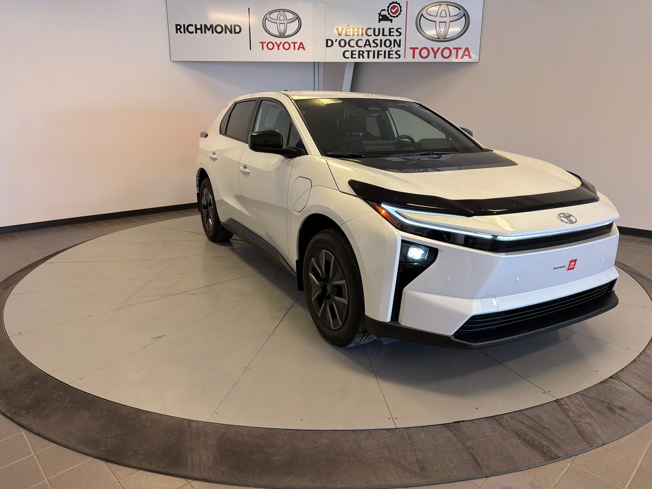 2026 Toyota bZ XLE FWD *DÉMONSTRATEUR*-11
