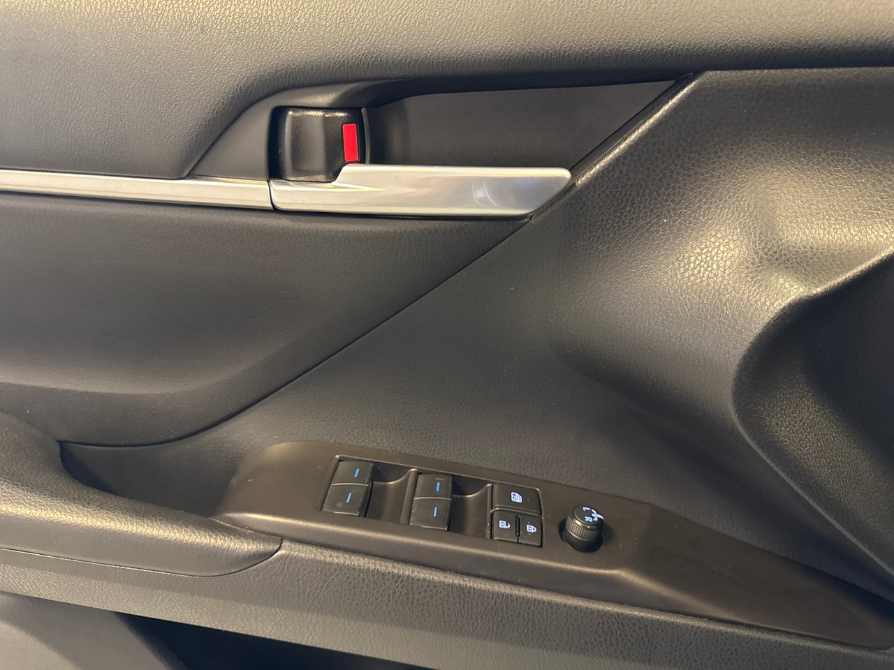 2023 Toyota Camry Hybrid LE *TRÈS BEAU VÉHICULE*-30