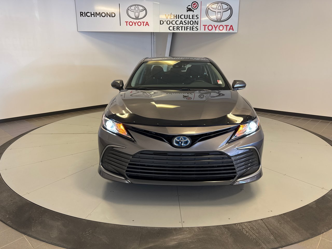 2023 Toyota Camry Hybrid LE *TRÈS BEAU VÉHICULE*-12
