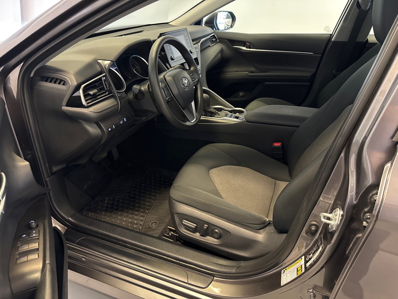 2023 Toyota Camry Hybrid LE *TRÈS BEAU VÉHICULE*-14