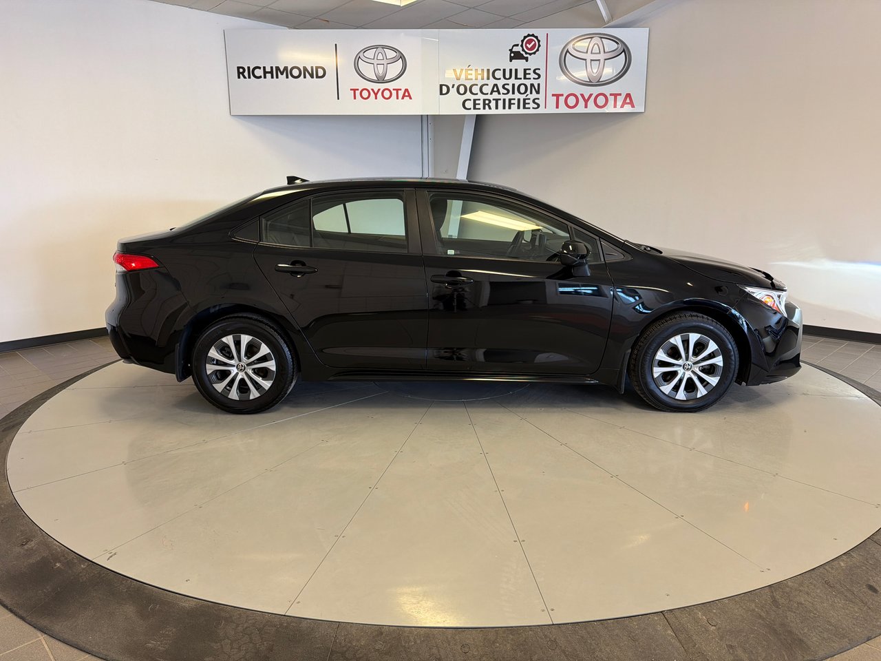 2023 Toyota Corolla Hybrid LE-9