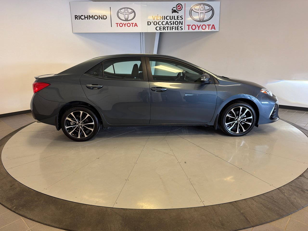 2018 Toyota Corolla SE AMÉLIORÉ *TRÈS BEAU VÉHICULE*-9