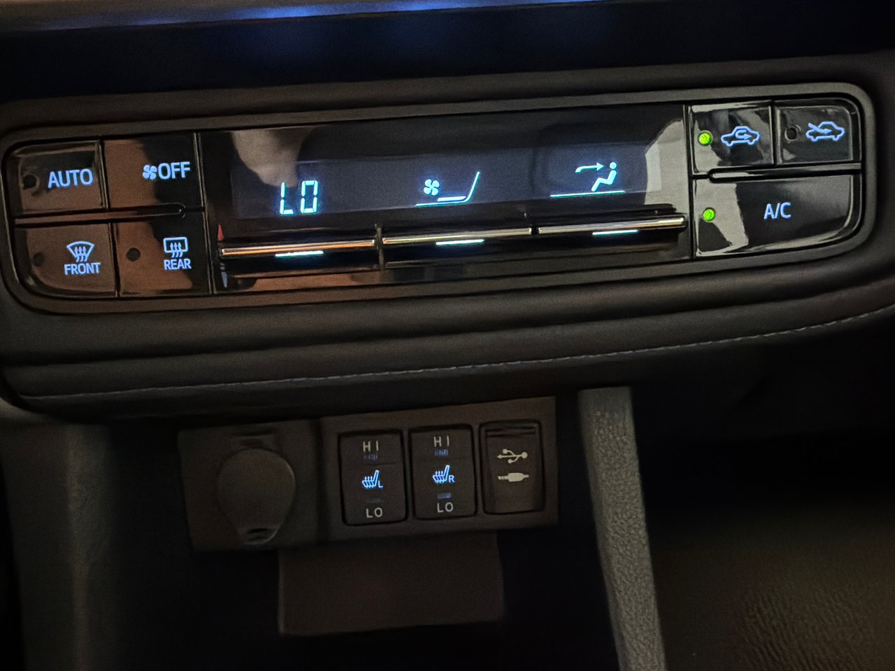 2018 Toyota Corolla SE AMÉLIORÉ *TRÈS BEAU VÉHICULE*-25