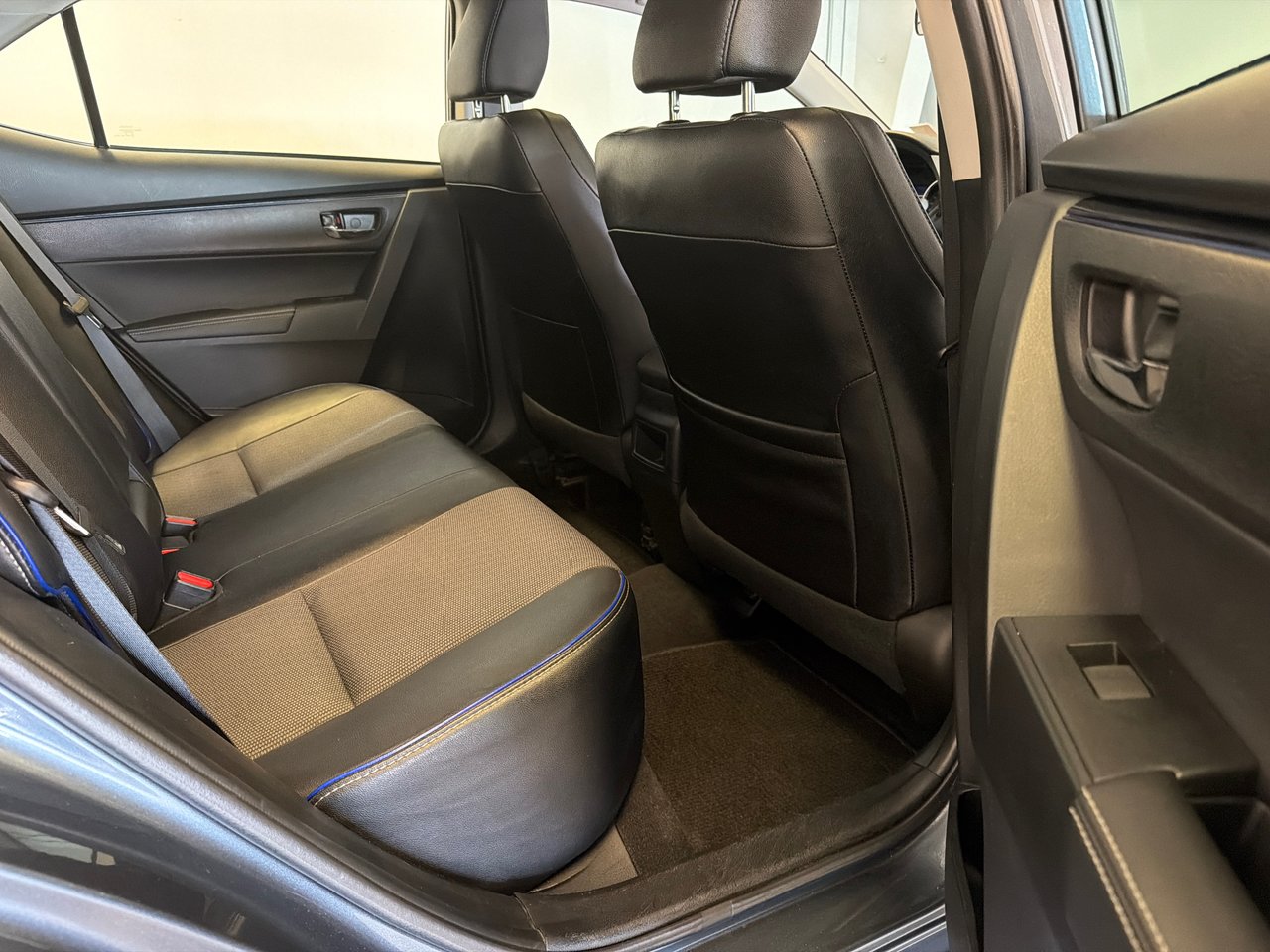2018 Toyota Corolla SE AMÉLIORÉ *TRÈS BEAU VÉHICULE*-17