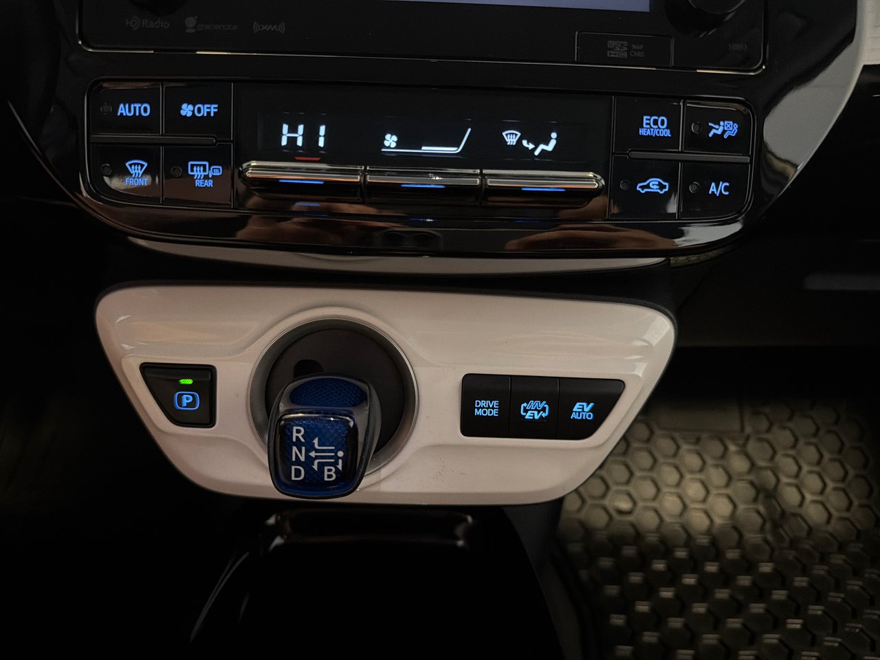 2017 Toyota Prius Prime-24