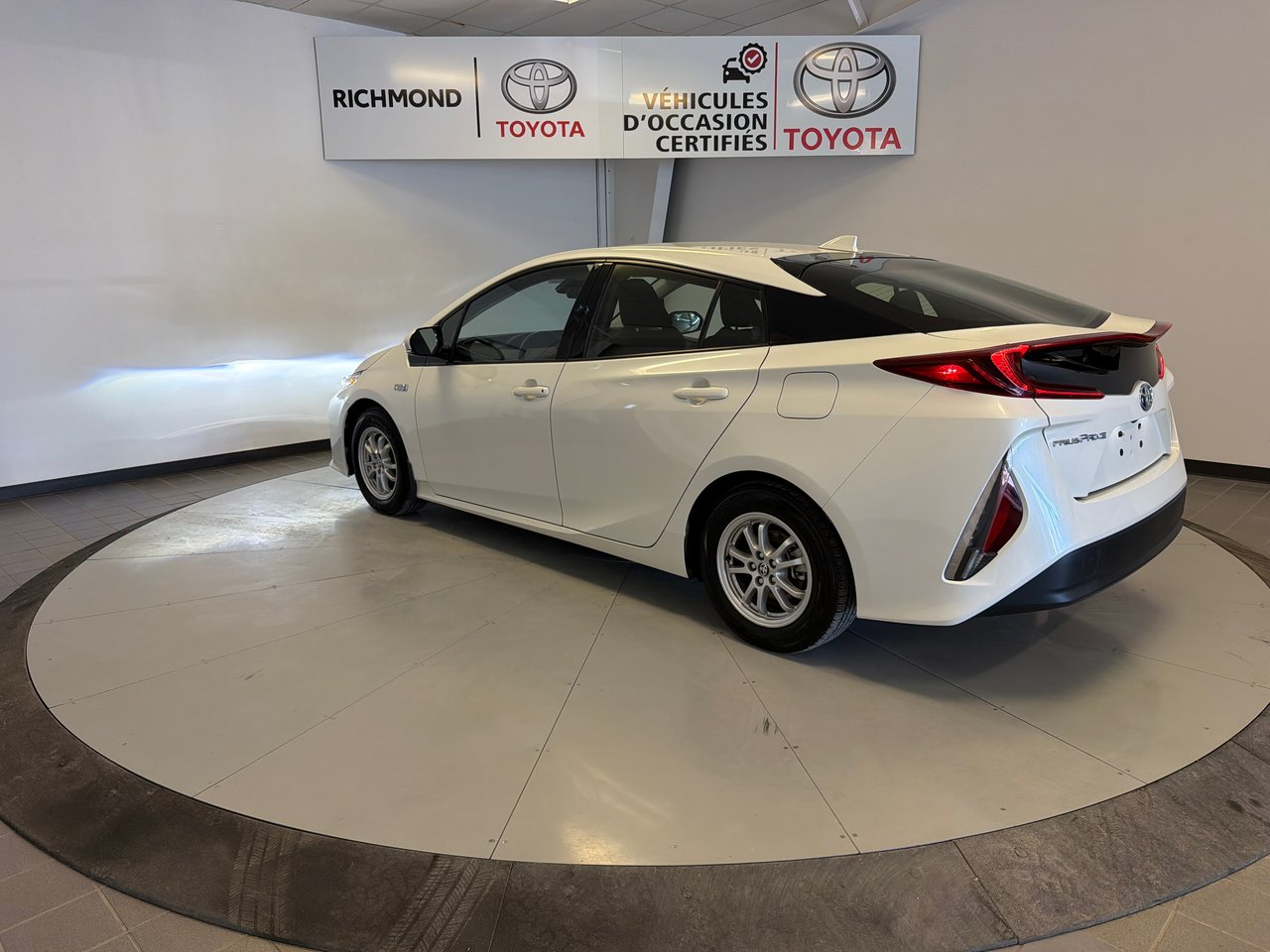 2017 Toyota Prius Prime-5