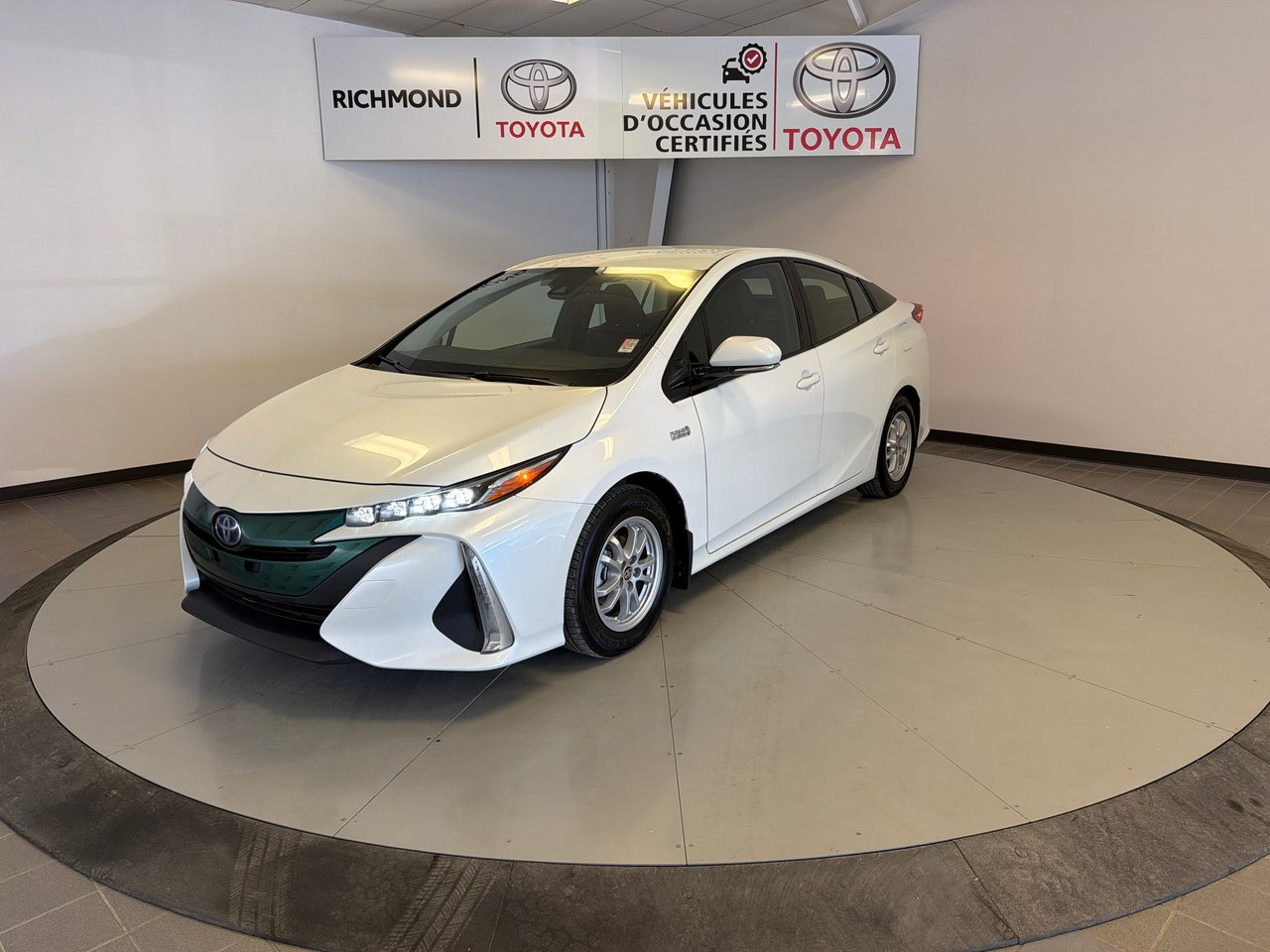 2017 Toyota Prius Prime-2