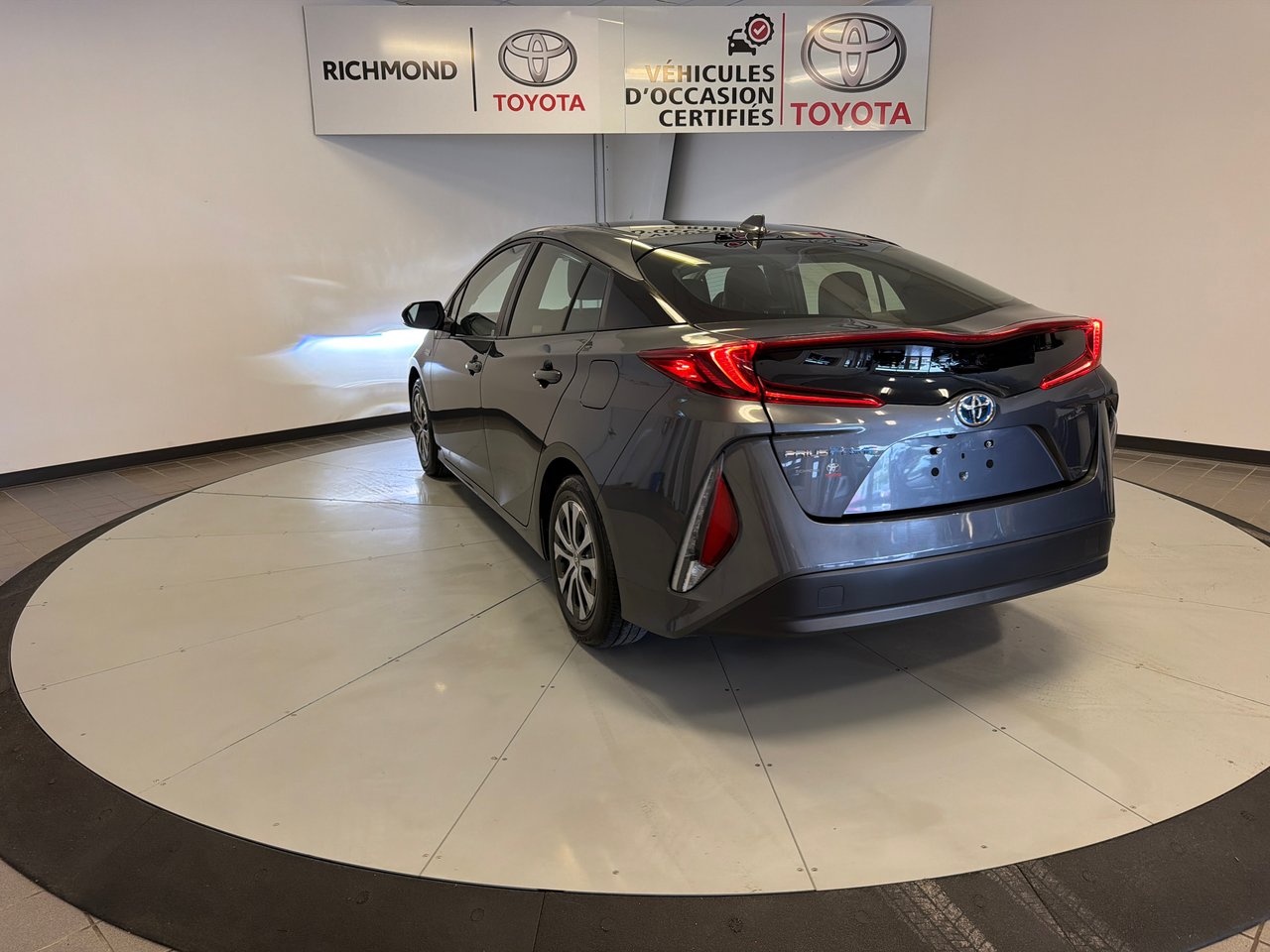 2021 Toyota Prius Prime AMÉLORÉ *TRÈS BEAU VÉHICULE + BAS KILO**-6