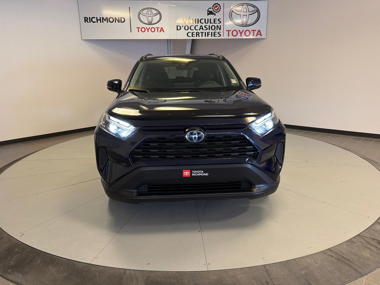 2023 Toyota RAV4 Hybrid XLE-13