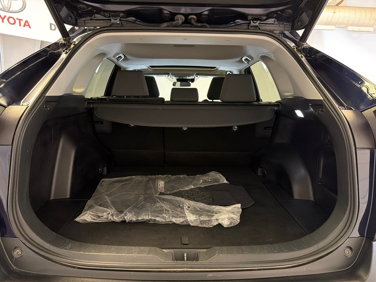2023 Toyota RAV4 Hybrid XLE-20