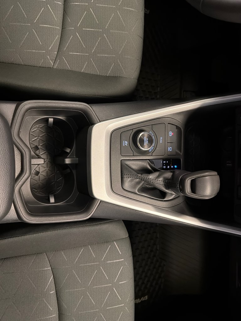 2023 Toyota RAV4 Hybrid XLE-21