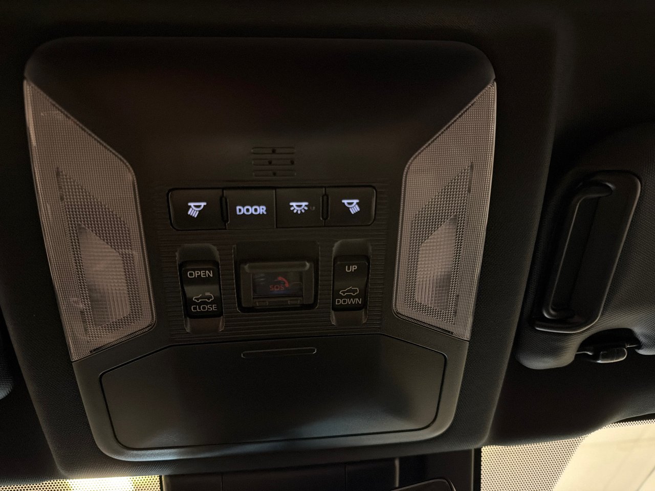 Toyota RAV4 Plug-in Hybrid XSE AWD 2023-34