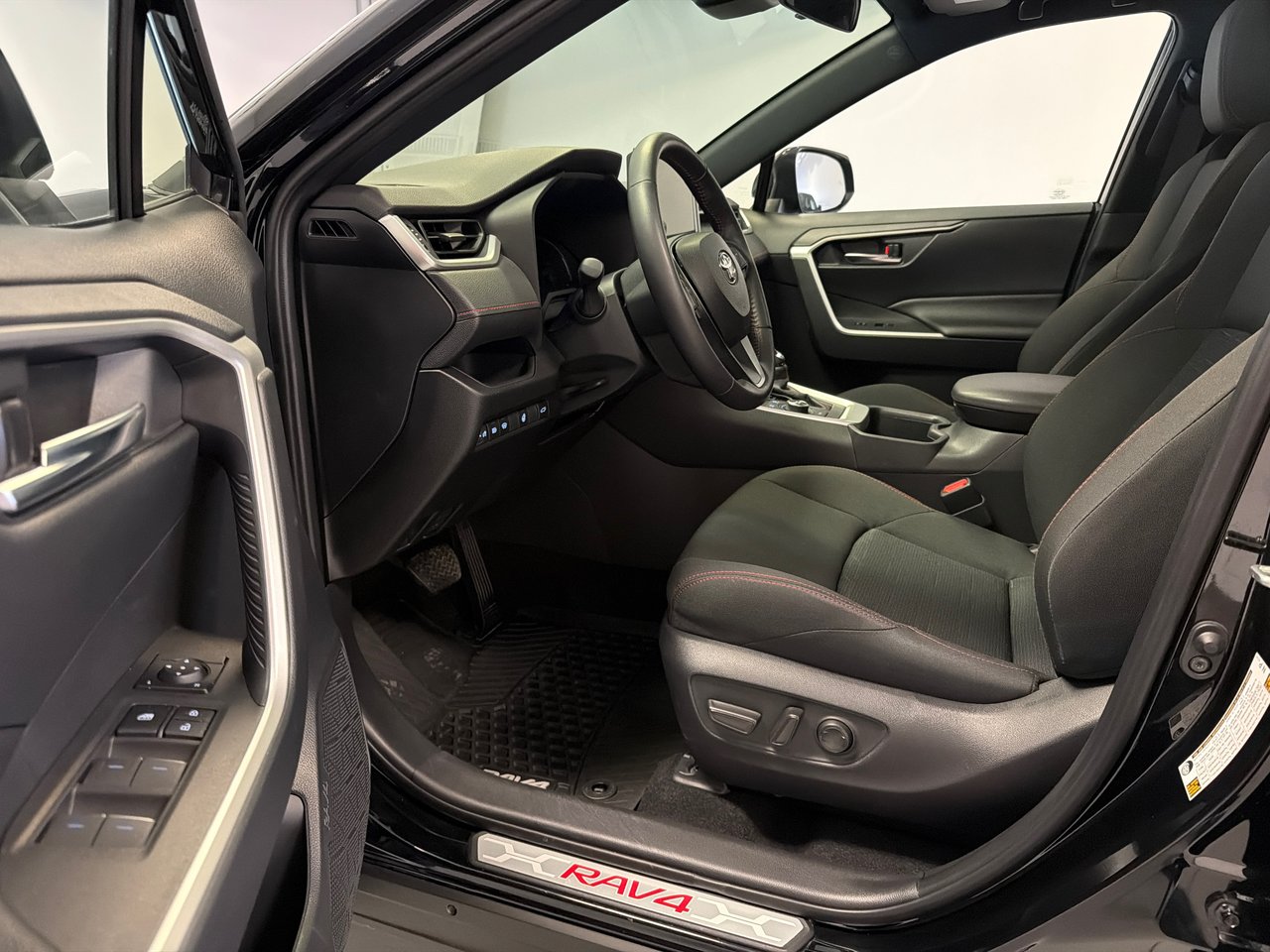 2024 Toyota RAV4 Plug-in Hybrid SE AWD *TRÈS BEAU VÉHICULE*-13