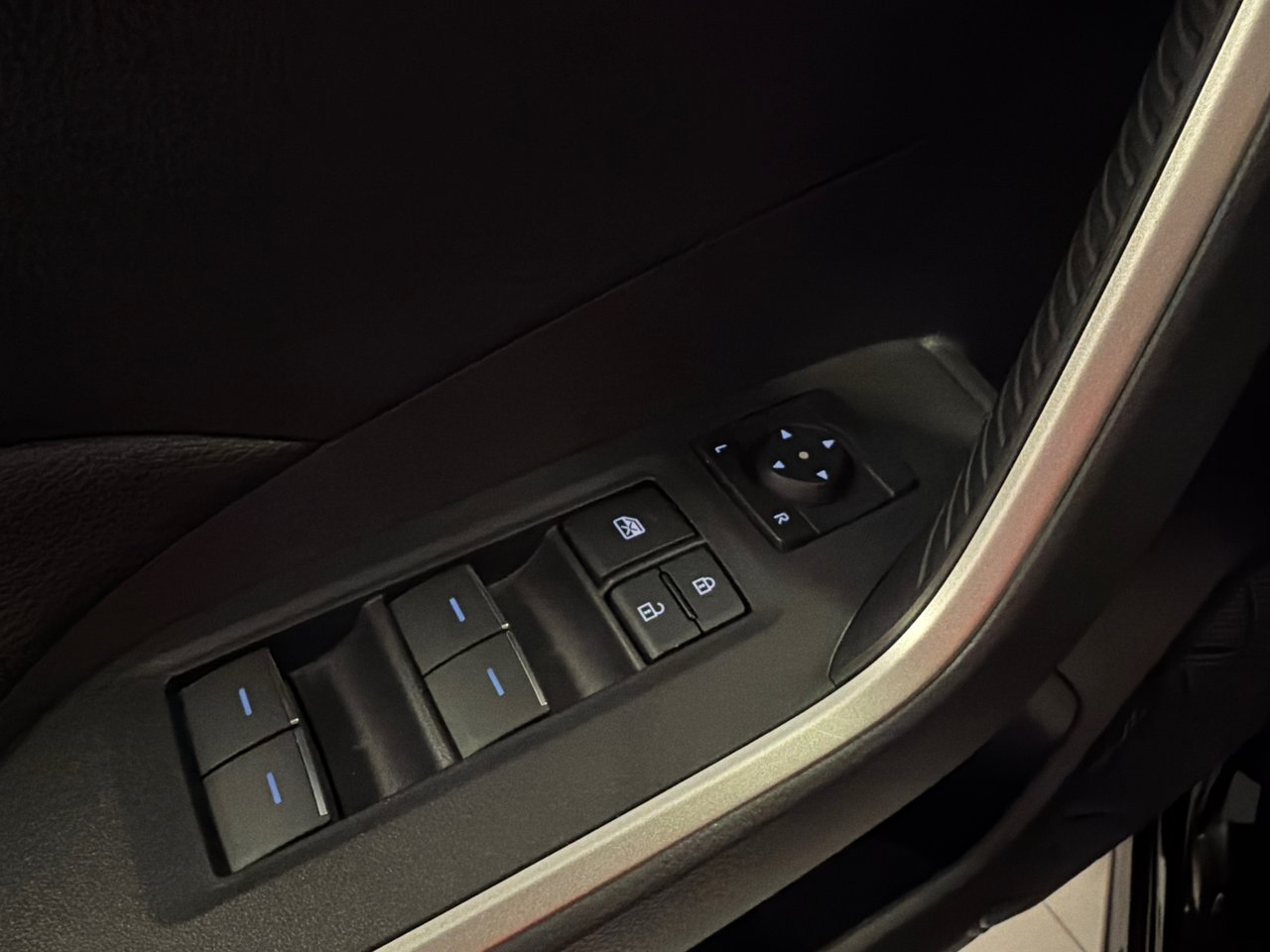 2024 Toyota RAV4 Plug-in Hybrid SE AWD *TRÈS BEAU VÉHICULE*-31