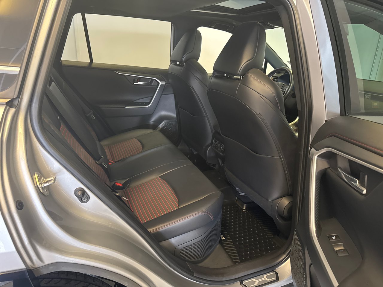 Toyota RAV4 Prime XSE *TRÈS BEAU VÉHICULE* 2023-18